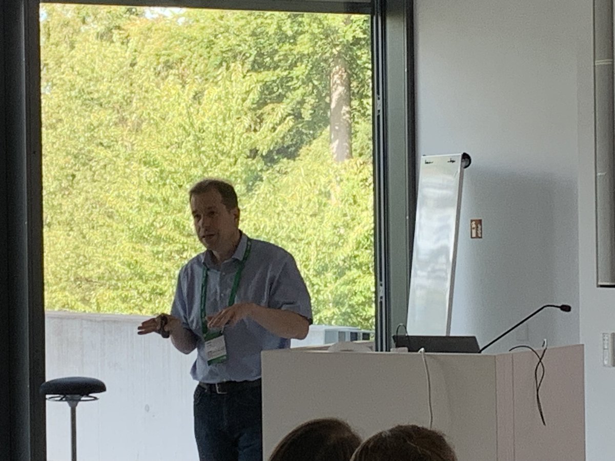 EMBLEvents's tweet photo. Welcome to the #EMBLSuperResolution course 🙌
Day 1 started out with lectures by Marko Lampe, DKFZ Heidelberg and Ulf Schwarz, Leica Microsystems followed by flash talks from the participants.
This afternoon, practicals on STED Microscopes are on the agenda 🔬🔬 https://t.co/We8BTSWlXZ