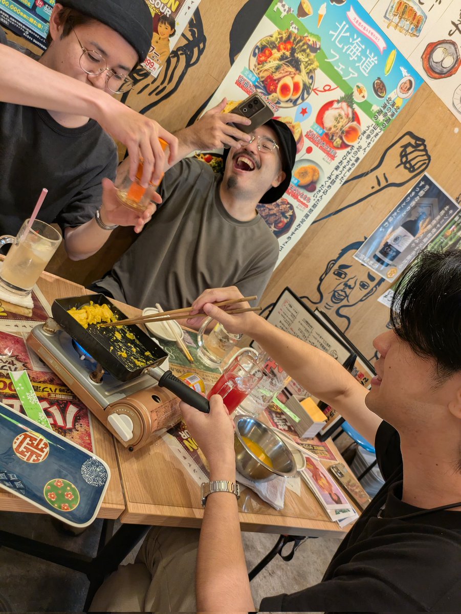 is6vhoVv60s8TG0's tweet photo. 沖縄の居酒屋のだし巻き卵
セルフが過ぎるだろ https://t.co/PmuU2MhcER