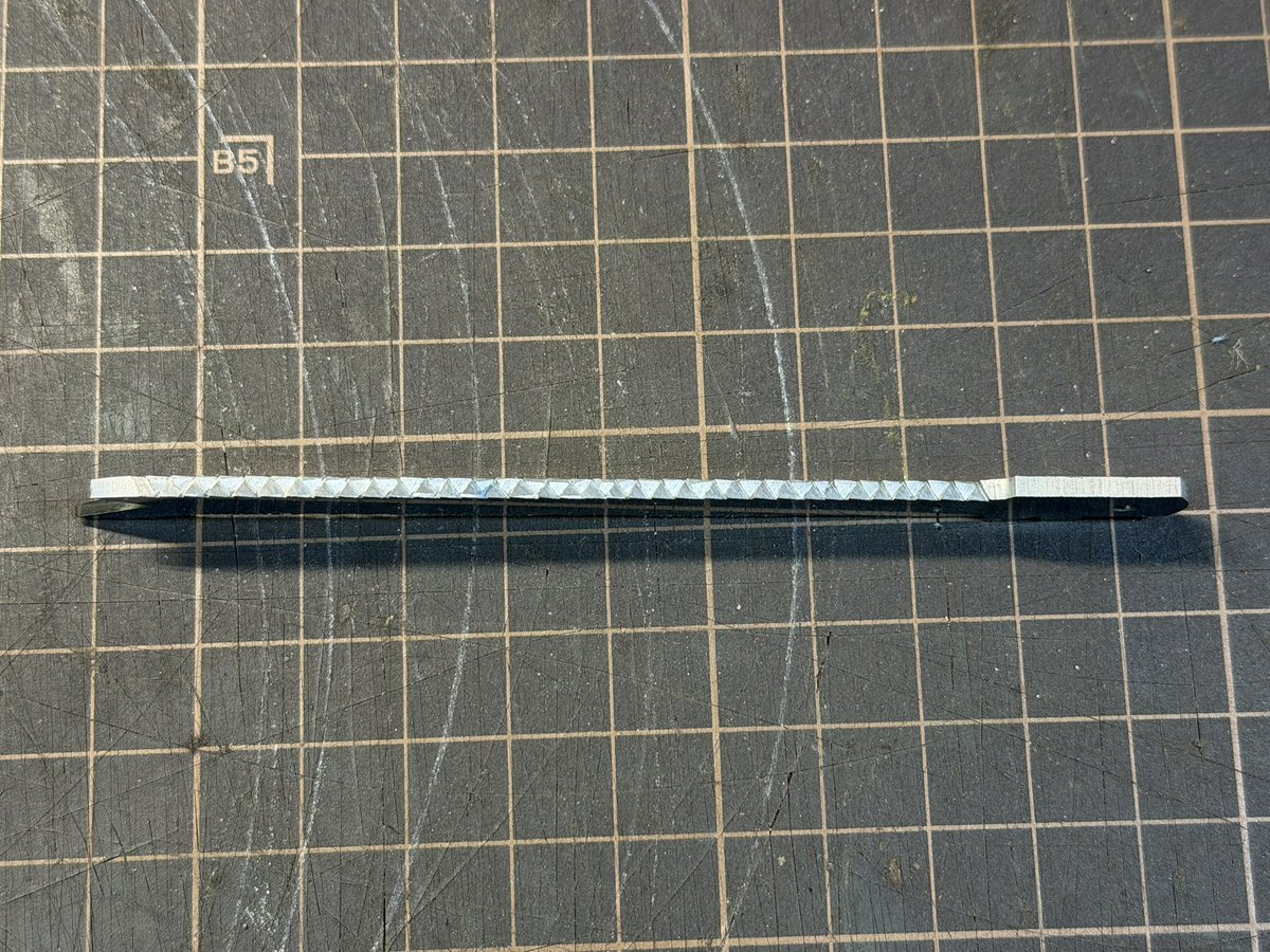 mahox0323's tweet photo. I XLマルチスポーツマン作製日記15

鋸完了 https://t.co/QEvEbA59OS