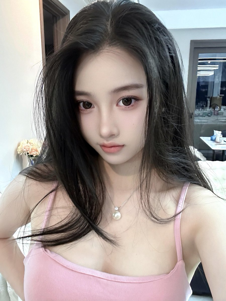 MHMTALIAKN's tweet photo. 自己刚刚做 希望有大哥照顾 https://t.co/mqLaUvcOIa