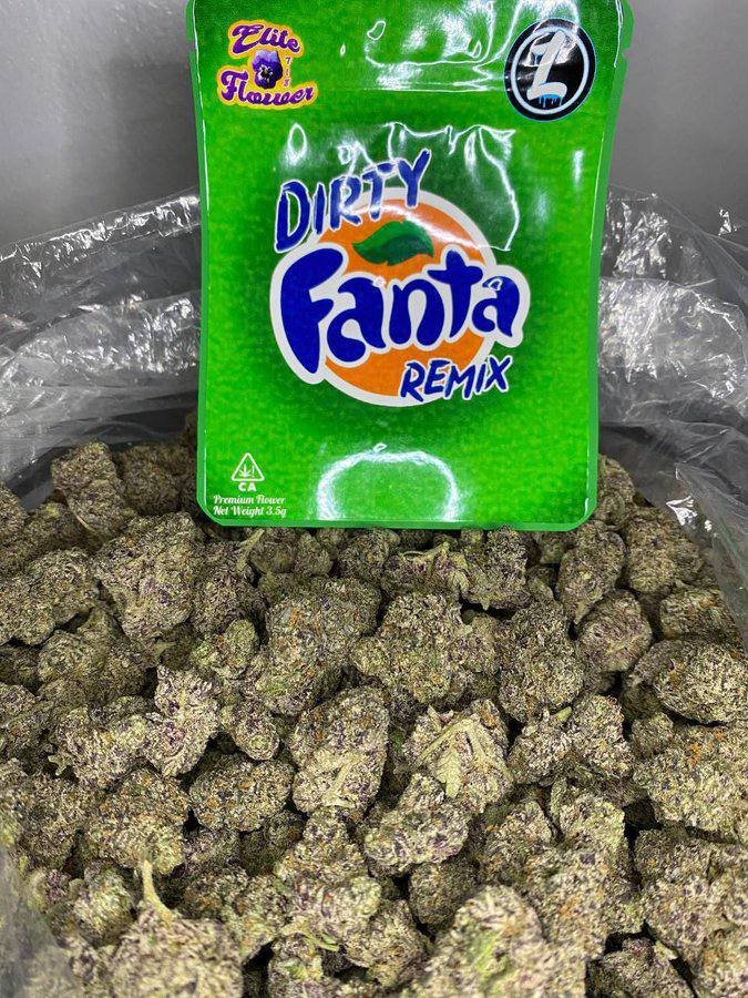 ChronixClub1's tweet photo. Weed delivery in #Ballycastle, Rathlin Island, Strangford Lough, Ards Peninsula, Portaferry, Killyleagh, Hillsborough, #Saintfield, Comber, Holywood, #Donaghadee, Newtownards, Kilkeel, Warrenpoint, Rostrevor, Castlewellan https://t.co/sjAi1FoWed