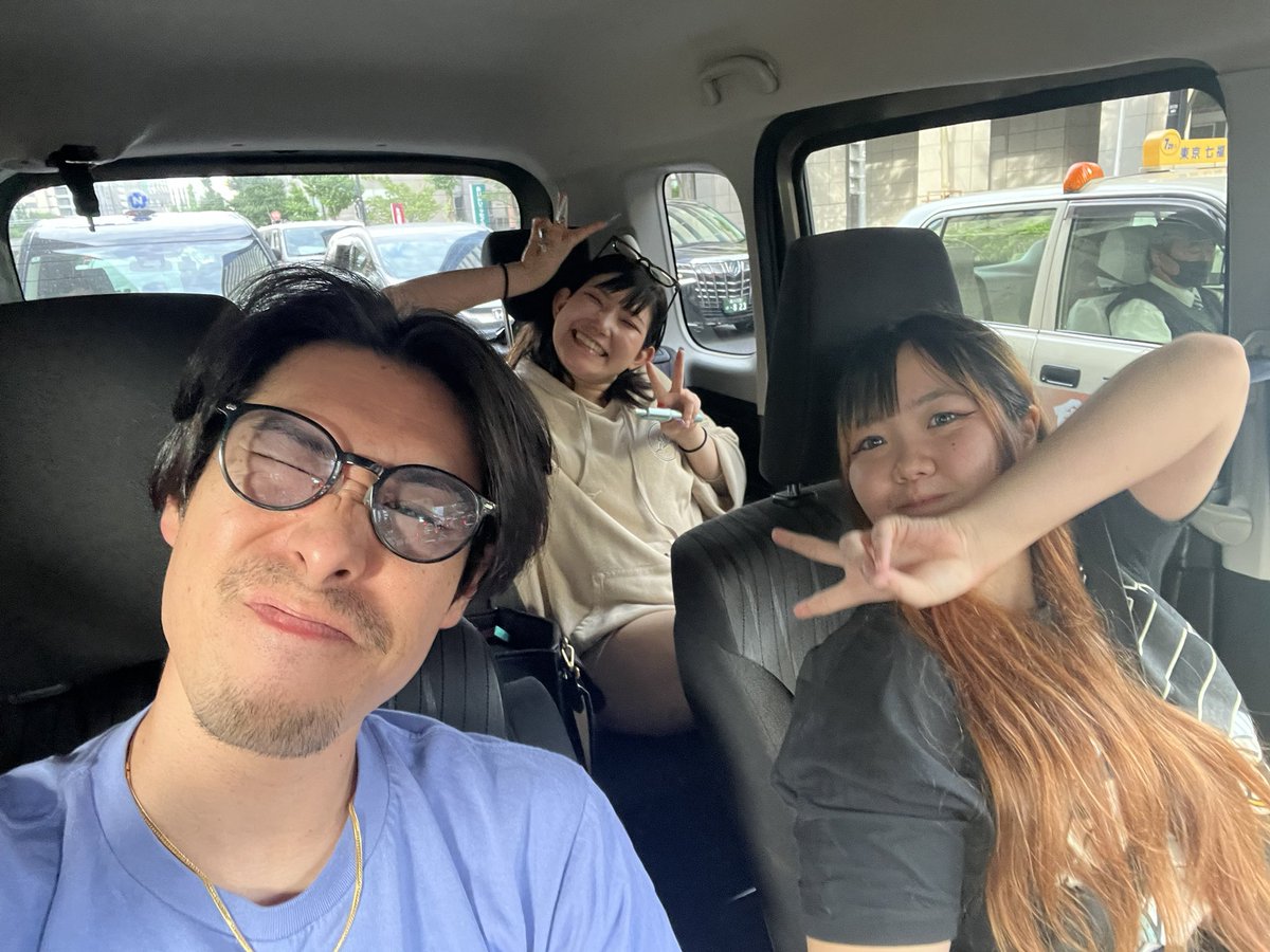 _sakura_52's tweet photo. 🌈ほぼ同期メンツでご飯からの江ノ島ドライブ🚗 ³₃ https://t.co/h7nYdOgFSC