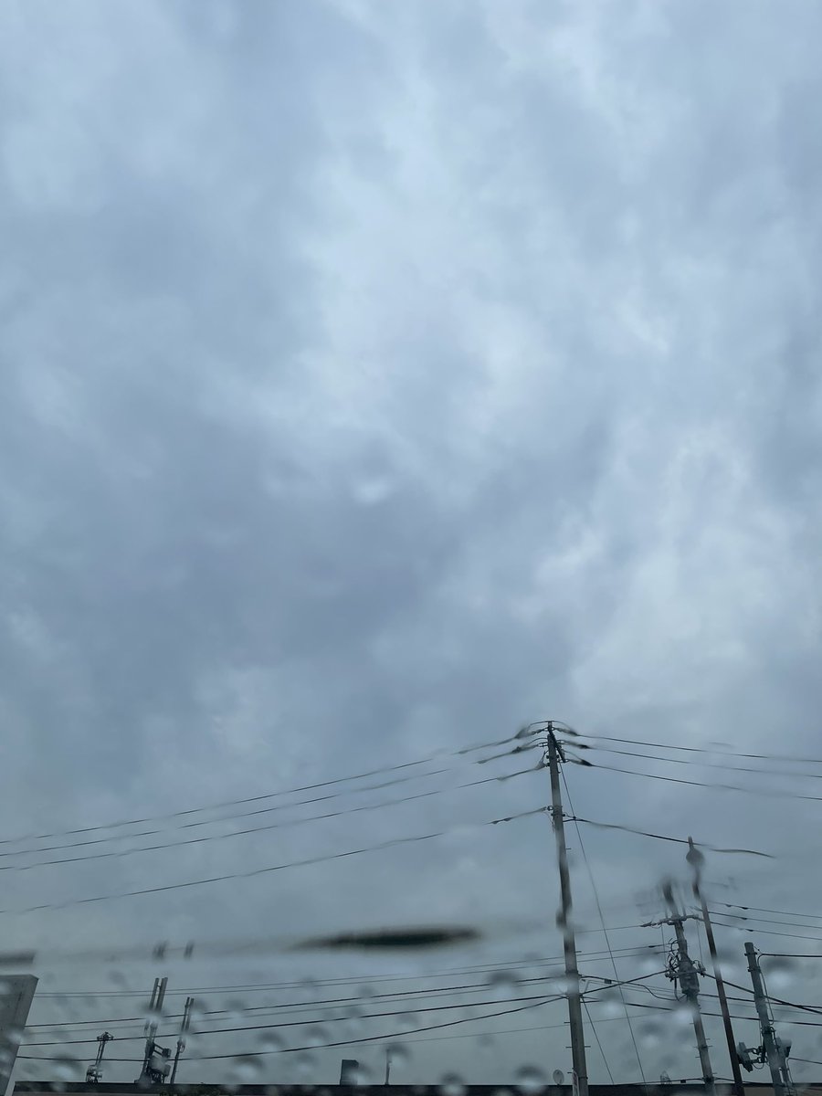 is_nagami's tweet photo. 7月13日月曜日です😄
雨です☔️ https://t.co/H0q3tfp61V