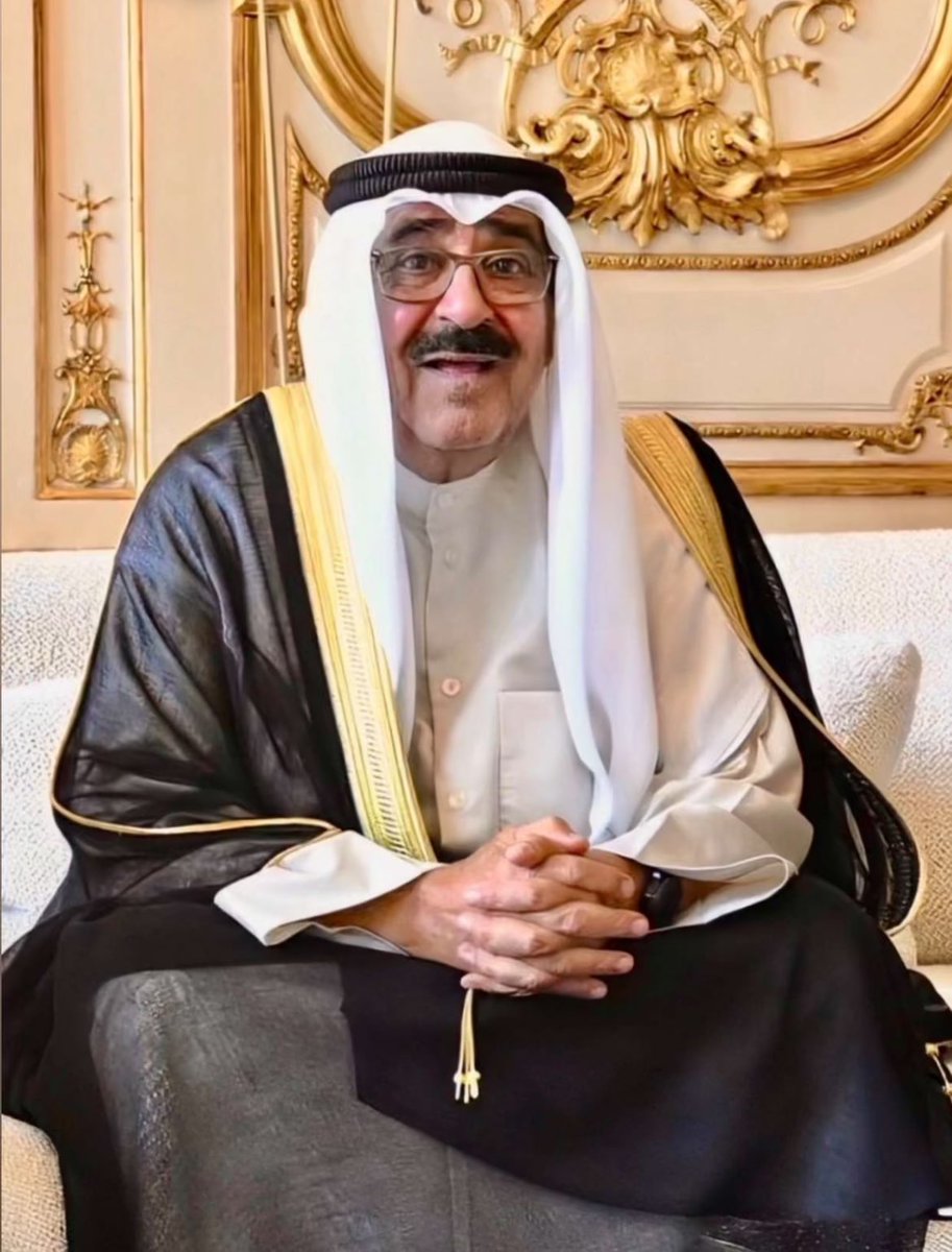 SuAlkhader's tweet photo. عسى الله يحفظك ويطول بعمرك 🤍🫡
#الشيخ_مشعل_الاحمد_الصباح https://t.co/qlA5hcbPih
