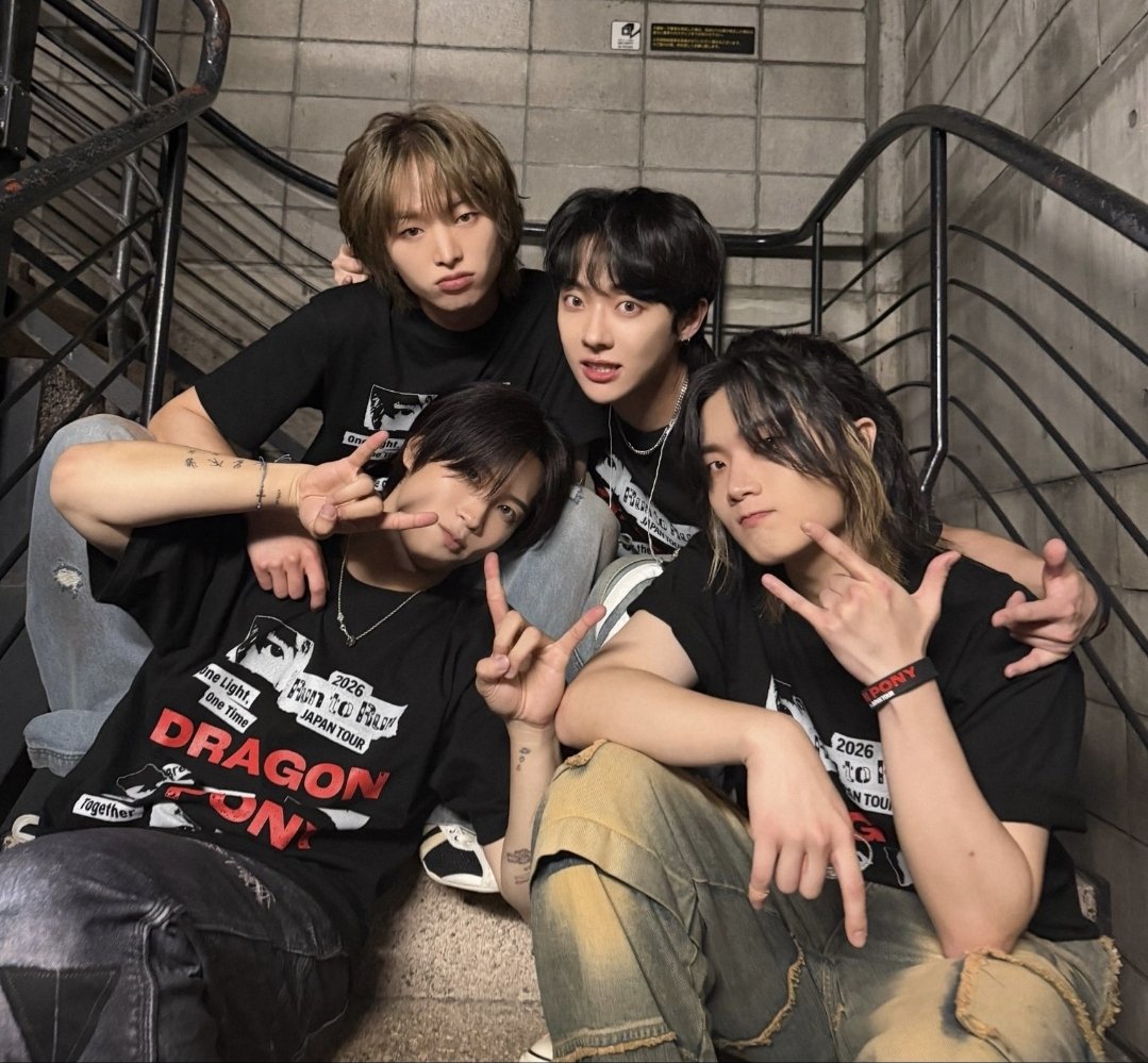 dp_dragonpony's tweet photo. @XMF_official 絶対ドラゴンポニー!! 日本で会いたいです!! #DragonPony 😆😆💕 https://t.co/SenpCswzFz