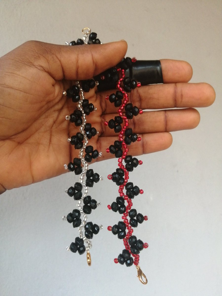 Aikaystores's tweet photo. Color can completely change the vibe of a piece. ✨

Gold, silver, black, white, red, blue—which color catches your eye first?
#AikayStores #Beads https://t.co/l6cO7R8ku8