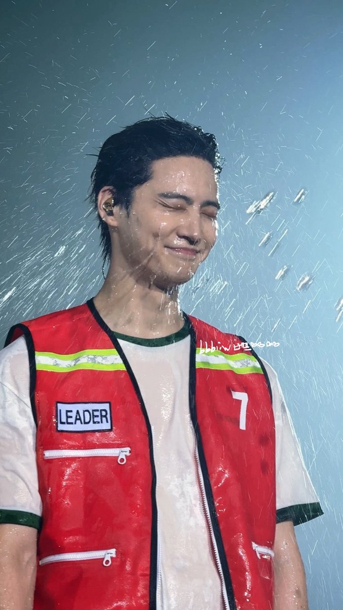 bbbiiw126's tweet photo. 2026.07.12

Our lovely Leader님 💦💦💦🤣

#TAPE_ROOTS_BANGKOK_DAY2
#2026tape_roots_bkk
#JAYB #제이비 @defjaybkr https://t.co/zRh7PRZXw9