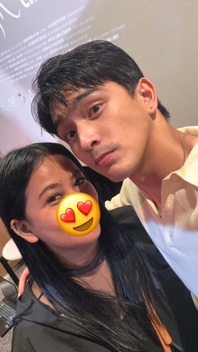yylfrettub00's tweet photo. Pag kita nya sakin sabi nya "uyy si ate Team Kolette wow nakapunta kayo lakas ulan" 🥹
Natuwa yung puso ko pagkasabi nya ibig sabihin kilala na nya ako ☺️💗

Kung sino nagmamahal at nagsusupport sa bebe ko #KoletteMadelo love ko din at susuportahan ko din 🫶 https://t.co/gCzZxH8wgk