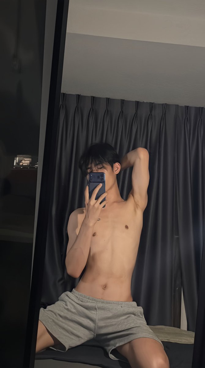franksoontara's tweet photo. ชอบมั้ยครับรีนๆ👀 https://t.co/ExGrZr8LBC