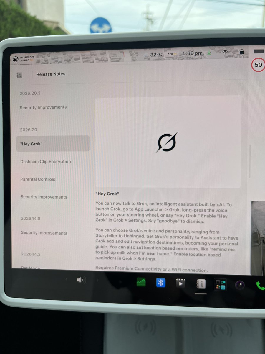 modelYtt's tweet photo. 帰宅途中にテザリングでDownload 中！ https://t.co/cUTX1zXBtW