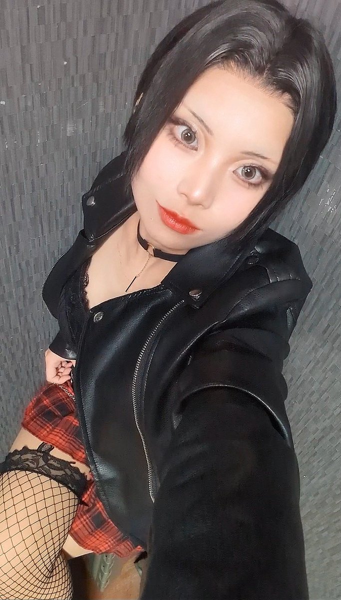 5x6Kzcos's tweet photo. NANA.cos
ﾅﾅでｺｽﾊﾟﾌｫさせていただきました✨　いつもは間違えないとこの振り飛んだりしちゃったけど、楽しかったので良しです🙂‍↕️　良ければぜひ感想くださると嬉しいです🙌💐　
皆様お疲れ様でした✨

#Cosたいむ 
#ANΛCT https://t.co/pea8uElqOW