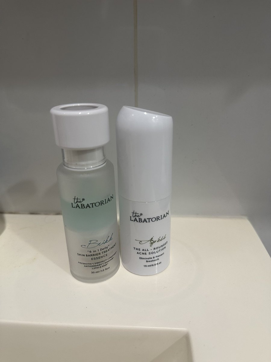 2309j_'s tweet photo. ส่งต่อ Thelabatorian brikk 
เหลือตามในภาพ อถม Acness เปิดฝาเทใช้ได้ประมาณ 4-5 ครั้ง 

250 ส่งฟรี

#thelabatorian #ส่งต่อเครื่องสําอาง #ส่งต่อสกินแคร์ https://t.co/EogSO2990s
