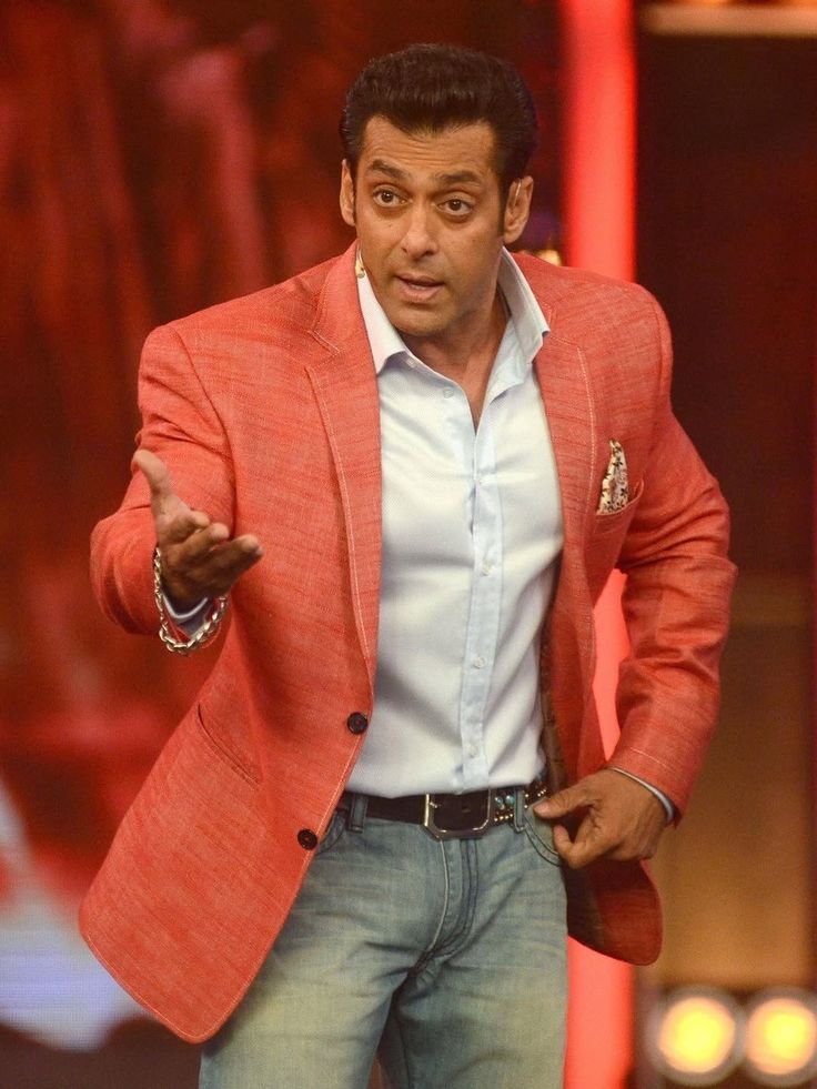 PrettyKtm's tweet photo. #SalmanKaMood👊 To Other Fandoms Your Heroes Have Many Records, But I Have Achieved Them All, Including #5Back2BackBlockbusters🎆 From 2010 To 2012 Because Shikaar Toh Sab Karte Hai, Lekin #SalmanKhan Se Behtar Box Office Koi Nahi Todta @PrettyKtm 😉 https://t.co/pKLxPocpdk