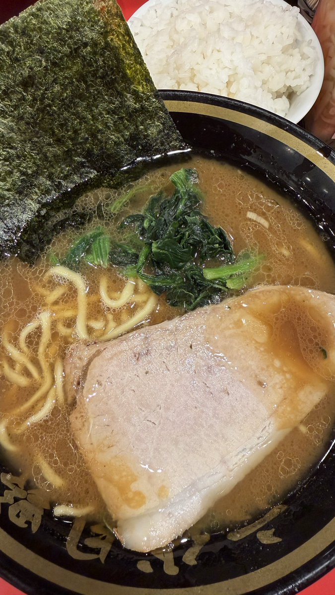 RMH_IEKEI's tweet photo. 六代目 野中家@代々木【2026年34杯目】

カタメオオメ🍜
代々木店は半年ぶりでしたが、前回来た時と全然違う印象のスープ！スッキリしていて旨味があって美味しい😋
ごちそうさまでした🙏 https://t.co/CFZharz6No