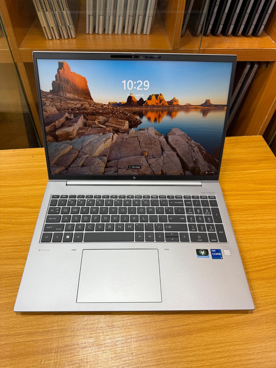 _ObaOkikiade's tweet photo. HP Zbook Firefly 16 G9
Intel Core i7-1255U @ 1.7/4.7Ghz
16gb ram
512gb ssd
Backlit Keyboard
12th generation
1920x1200 WUXGA Display
4gb Nvidia Quadro T550 Dedicated Graphics

800k only

Kindly retweet 🙏🏾⚡ https://t.co/ZUlSiUDh7w