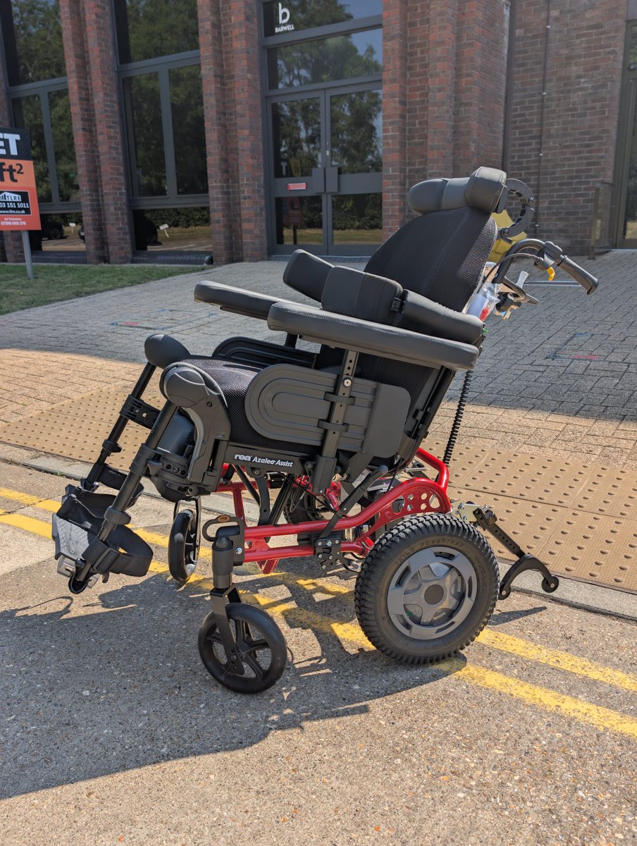 Wheelfreedom's tweet photo. Great to welcome Kevin from @Think_Mobility  to our showroom to trial the new Rea Azalea. With user, attendant or dual controls, plus a choice of 14", 22" or 24" rear wheels, it offers flexibility to suit a range of needs. 

📞 0800 025 8005
✉️ enquiries@wheelfreedom.com https://t.co/5fJVVkNPnc