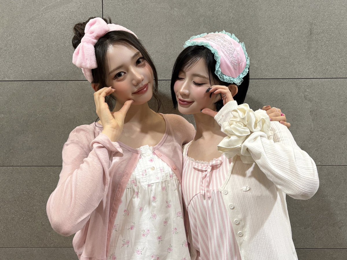 picbaemon's tweet photo. RORA and ASA for Music Core https://t.co/YhtO0Z1yBS