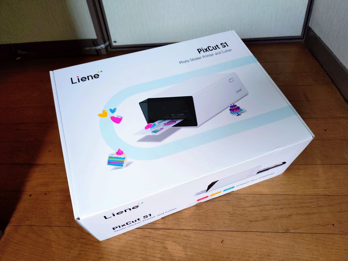 CocoGIXXERsf155's tweet photo. 仕事を終え帰宅すると何やら荷物が届いてました。
『えっもう来たの??』『頼んだの土曜の夜やん』と思いつつも段ボールを開けると…頼んだ物でした。
と言う事で🆕アイテムをGETしました😆✌️
今回購入したのはLieneのPixCut S1と言う物になります。
敢えて多くは語りません😅
#Liene
#PixCutS1 https://t.co/XdFG6on3Ci