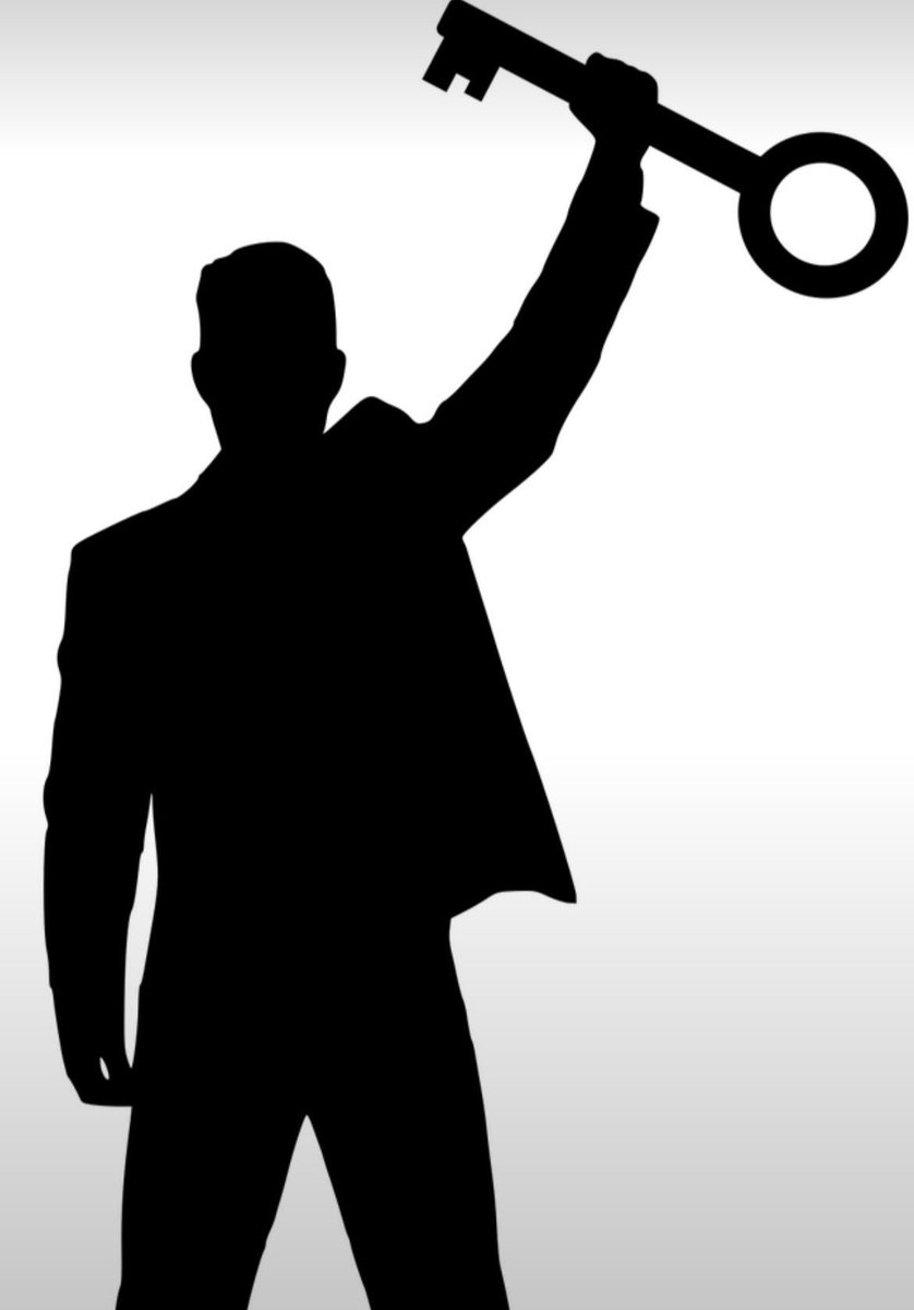 essambukhary's tweet photo. يقول نجيب محفوظ:"عندما تتكاثر المصائب، يمحو بعضها بعضا وتحل بك سعادة جنونية غريبة المذاق،وتستطيع أن تضحك من قلب لم يعد يعرف الخوف".

كلما زادت الخبرة والتجربة صار الانسان أكثر صلابة بوجه التحديات كالجبل الذي لا تهزه الريح.والأهم دائماً هو الأخذ بالأسباب واليقين التام بأنه لن يصيبنا إلا ما كتب الله لنا.

#عصام_بخاري