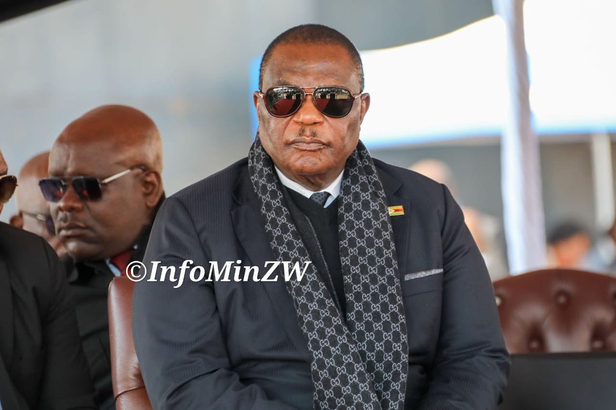 KennedyMar33798's tweet photo. Vice President Hon. Dr. C.G.D.N. Chiwenga arrives at the National Heroes Acre to attend the burial ceremony. Aura baba!

#zimbabwe #nationalhero #rip https://t.co/EF2pZJoXDV