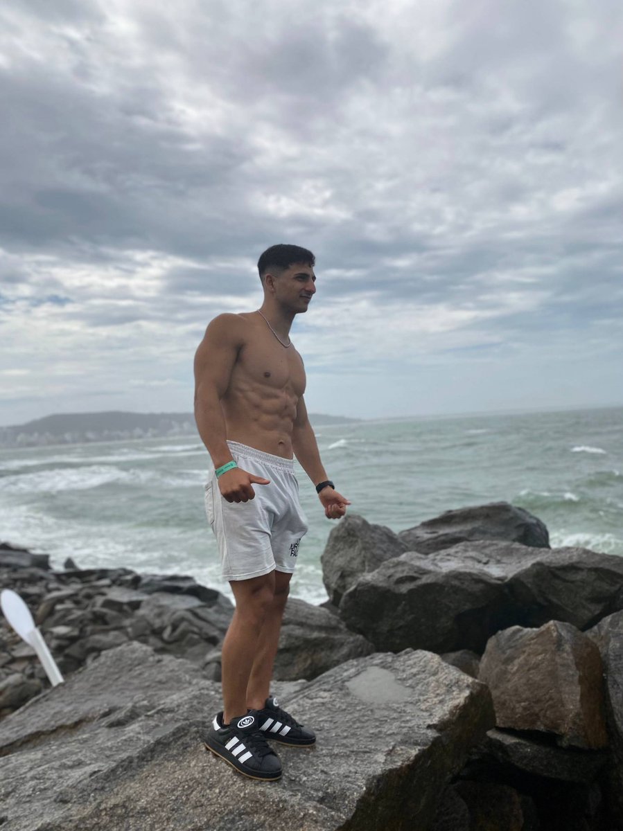 domtop_tyyy's tweet photo. 🌊⛱️ https://t.co/kTL5pRDRgQ