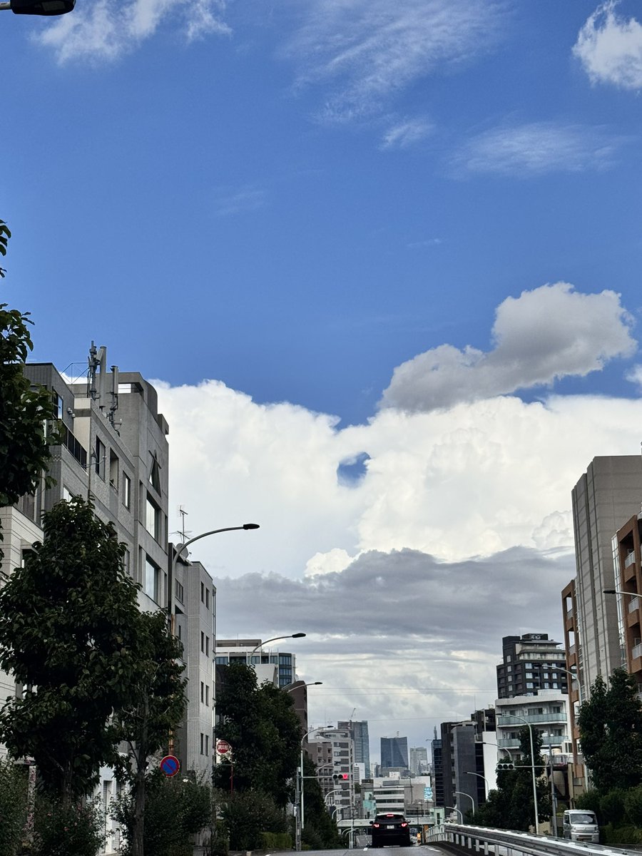 88qp_8_qp88's tweet photo. 去年の今頃の方が夏！って感じでしたねー
あの参議院選挙で頂いた信頼と願いを旨に、今もお二人をはじめ、多くの国民民主党の仲間が今この一瞬も、努力を重ねて邁進してます

ぜひ、皆さんも引き続いてSNSでの応援や政策や質疑の感想や解説、切り抜き動画の作成や、議員の皆さんのコンテンツの視聴やご参加etc…

まだ道半ばです
去年皆さんとお約束させて頂いた事に、全力で取り組む国民民主党への応援とご支持を引き続きよろしくお願い致します🙇

普通の人から豊かになろう
熟議による民主主義の姿勢