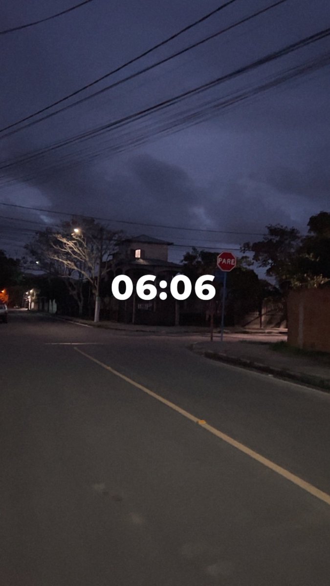 pjisunguk's tweet photo. namoral bangchan ir para a academia nessa escuridão é foda https://t.co/E2PaOQfWP7