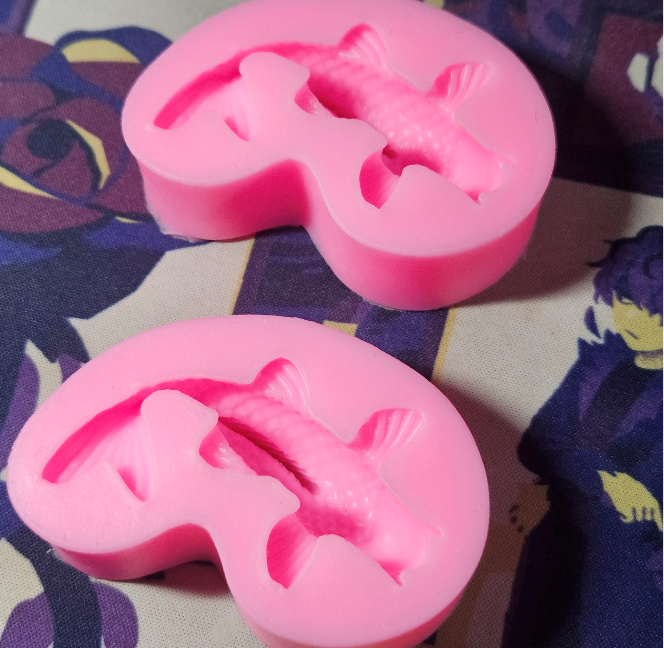 josuijishinri's tweet photo. koi chocolate molds! hehehe https://t.co/RpKDwvY6h3