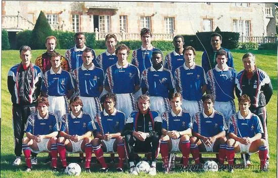 alonsoart's tweet photo. @capTercio Lo que es innegable es que la selección francesa ha cambiado en los últimos 35 años en cuanto al origen de sus integrantes. De ser blancos de varias generaciones nacidas en francia a ser mayoritariamente negros posiblemente de 1ª o 2ª generación. ¿Eso es malo? Yo creo que no https://t.co/7beLTRLW2M