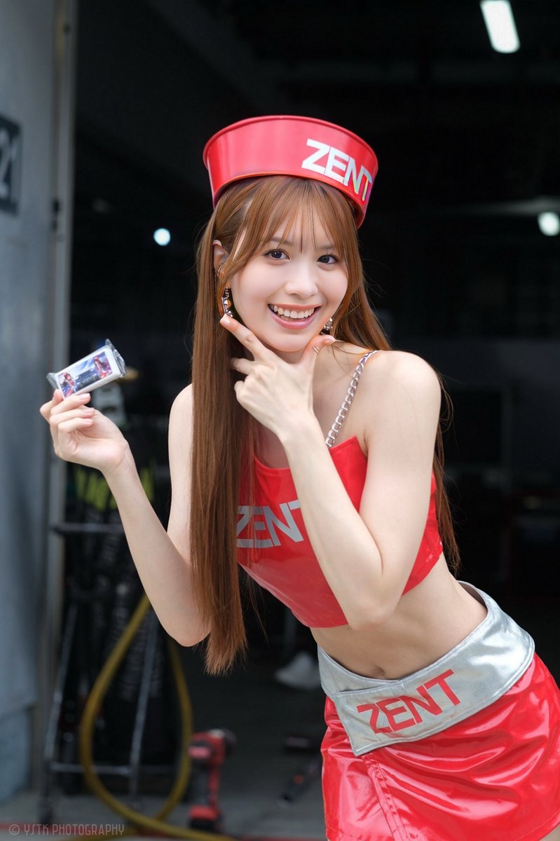 ystk_rwb911's tweet photo. 「GT World Challenge Asia Powered by AWS &amp; Japan Cup Rd. 5-6」

らんちゃんがいつもやってくれるシャキーンポーズ（と言う名前なのかは謎であるw✨🤔

#松田蘭 さん（ @ran_mjargtne ）

#GTasia 
#JAPANCUP
#fujifilm_xseries https://t.co/TAx3eSMdGB