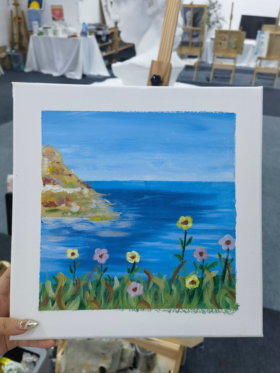4enjeat's tweet photo. Immerse in vibrant watercolor strokes at today’s pop-up art workshop—learn layering tricks and connect with fellow art lovers! https://t.co/xBDrGurbmf