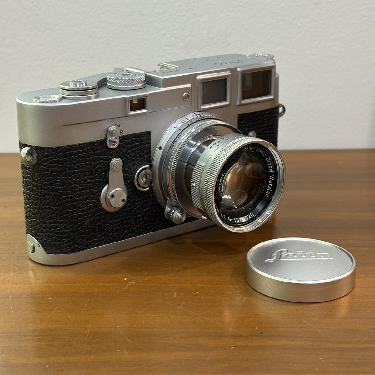 おはようございます☀ 本日も営業開始です。 『Leica M3 SS』が整備を