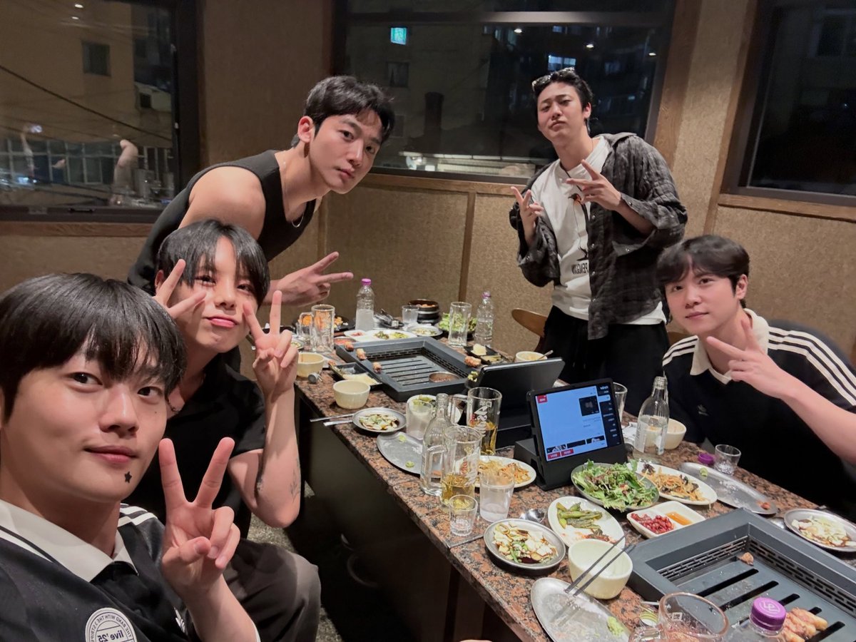 sunshine_ksh's tweet photo. 260713 Seokhwa Instagram Post

🐥: 생일을~ 

#위아이 #WEi #강석화 #KANGSEOKHWA https://t.co/2CXfj0wQig
