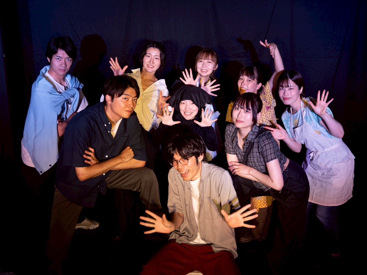 hida_307's tweet photo. 劇的謝罪集団ヒタイピッタンコ『 #テロップ！』
終演しました！！

観に来てくださった方、本当にありがとうございました！

素晴らしい役者さんと
素敵な音響照明さんと
シゴデキスタッフさんと

なにより、こんなにおもしろい作品に携われて嬉しいです

本当にありがとうございました！！ https://t.co/K9AYLB6OTT