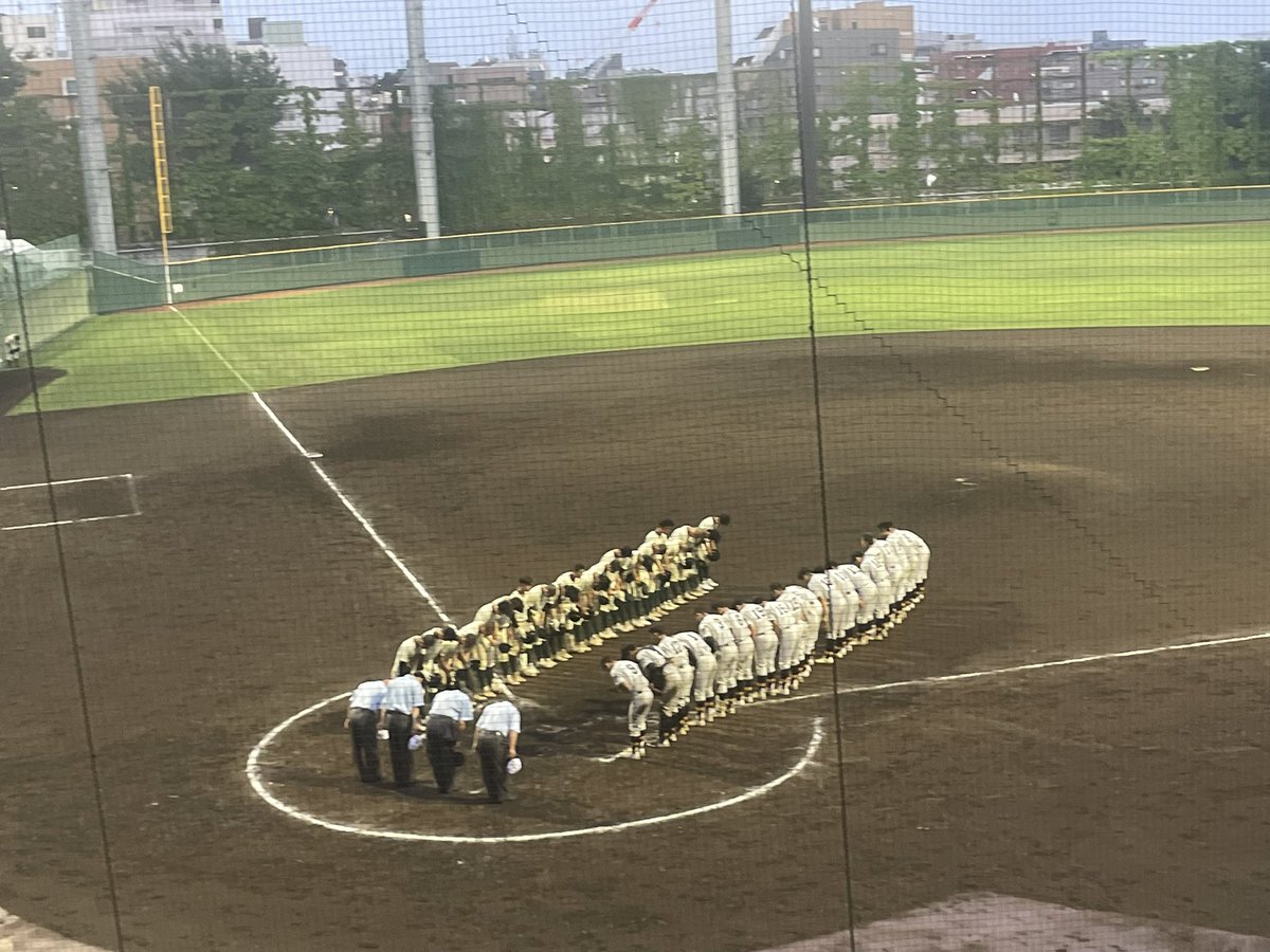 kansenma's tweet photo. 選手権東東京大会3回戦
@オーエンススタジアム江戸川
(8回コールド)

多摩大目黒
000 120 00＝3    H6 E4
001 110 34×＝10 H14 E4
城東

【目黒】山本ー西木
【城東】勝山、下村ー鹿間

城東　4回戦進出 https://t.co/CGLgvx5ose