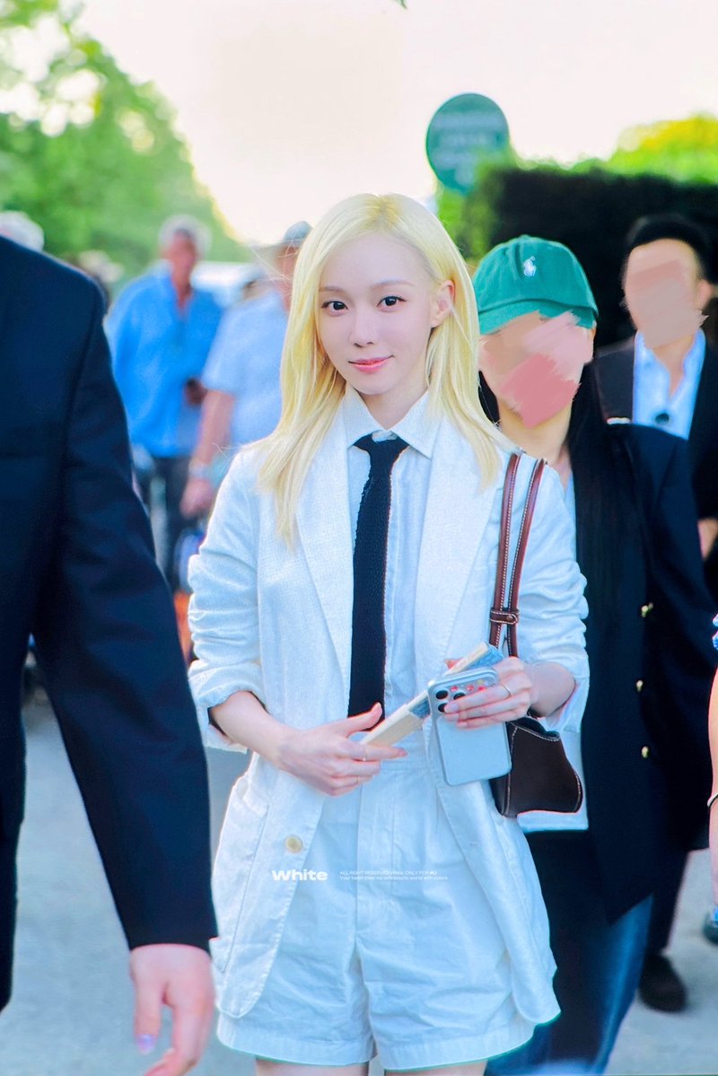 whitefor010101's tweet photo. 260712

#aespa #에스파 #WINTER #윈터 #WINTERxRalphLauren #WINTERxWimbledon 
@RalphLauren https://t.co/LH2PjexHLF