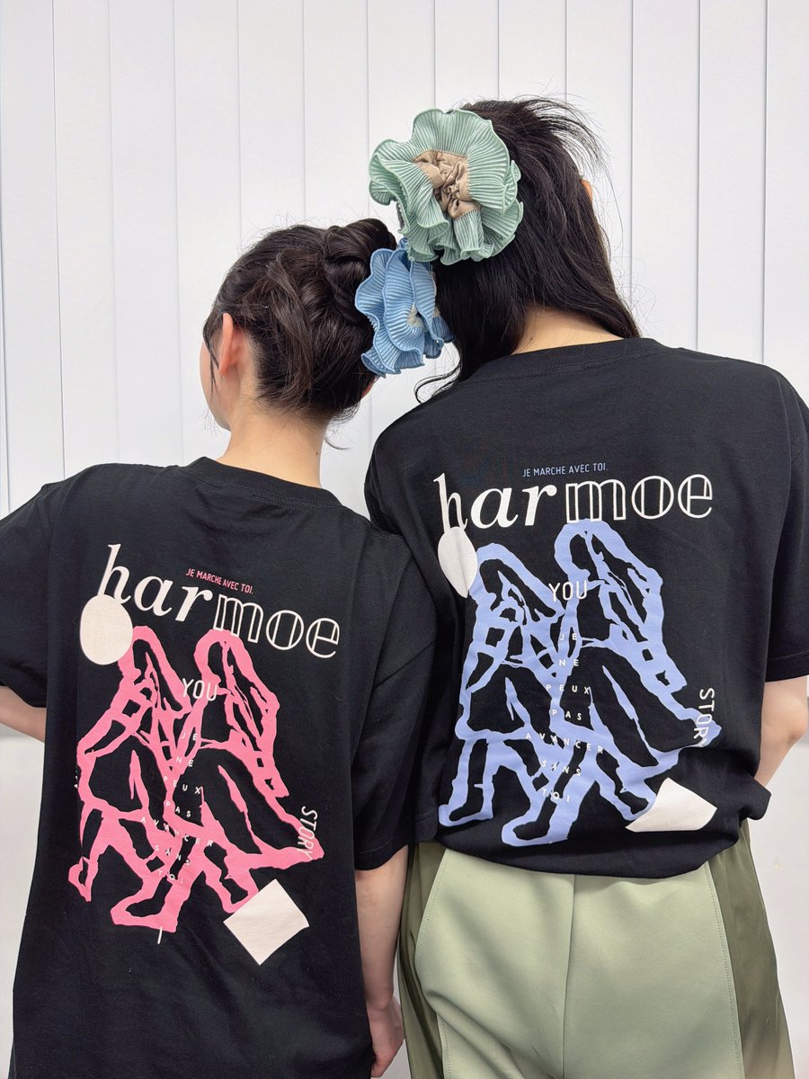 harmoe_official's tweet photo. ／
5th Anniversary LIVE「#harmoe Ranking!!」＆ canvas session 〜5th Anniversary Special〜
グッズ紹介①
＼
⁡
🔹Tシャツ（M・L・XL）／各4,000円
(ピンクverはHMV POPUP限定カラー)
⁡
🔻詳しくはこちら
https://t.co/ejcXV5WqAO
⁡
#岩田陽葵 #小泉萌香 https://t.co/7c9hLxNnCj