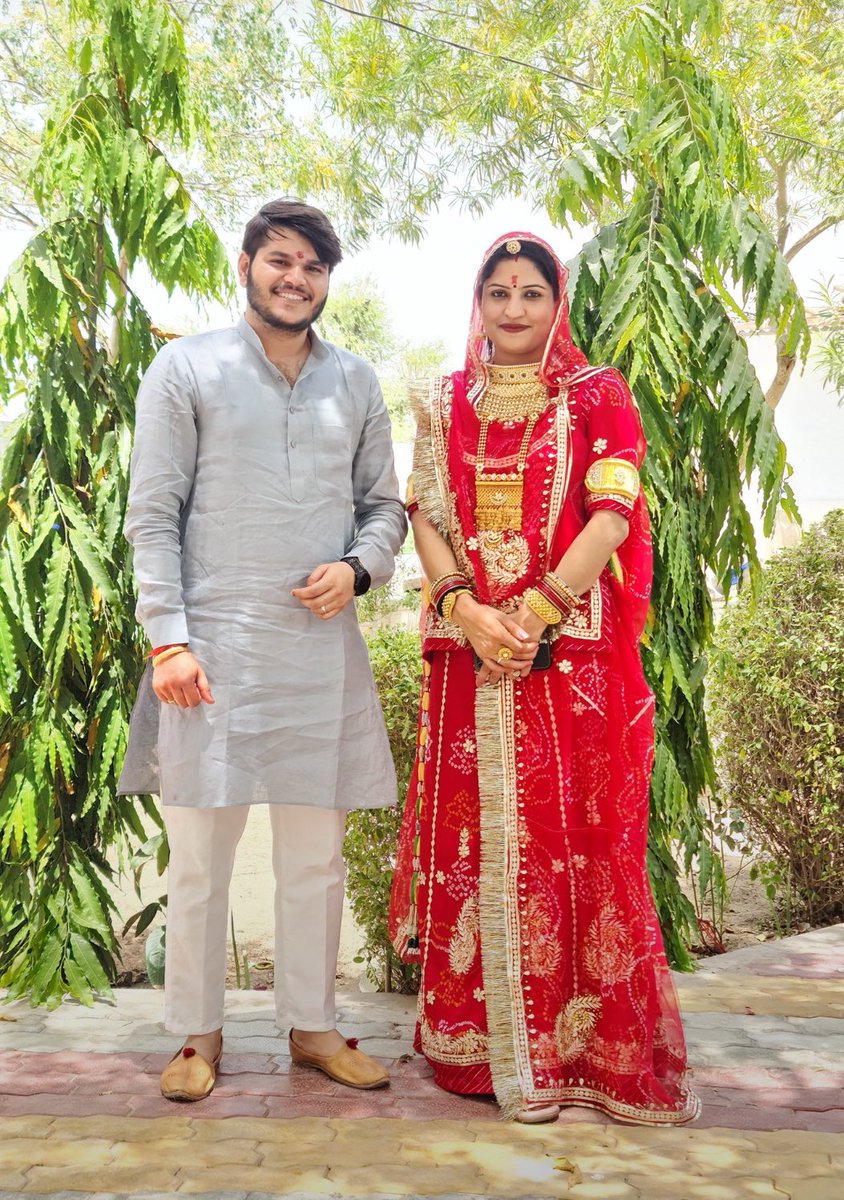 AnjuJhang's tweet photo. कोचिंग एजुकेशन के क्षेत्र में क्रांति लाने वाले बूस्टर एकेडमी के फाउंडर बड़े भाई साब @KAPIL07TEAM को जन्मदिन की बहुत बधाई और शुभकामनाएँ ! https://t.co/qfLnRtUB4G