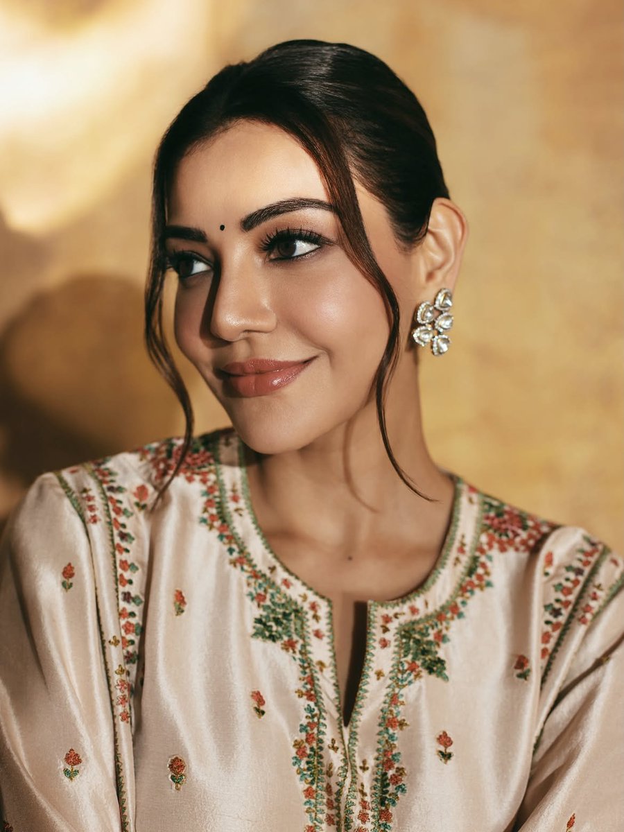 wekafawa's tweet photo. Beauty Maxima! 😍🔥

@MsKajalAggarwal for The India Story Promotions ✨ 

#KajalAggarwal #Kajal #Kajalism #TheIndiaStory #Bollywood https://t.co/v7qvyrSbQc