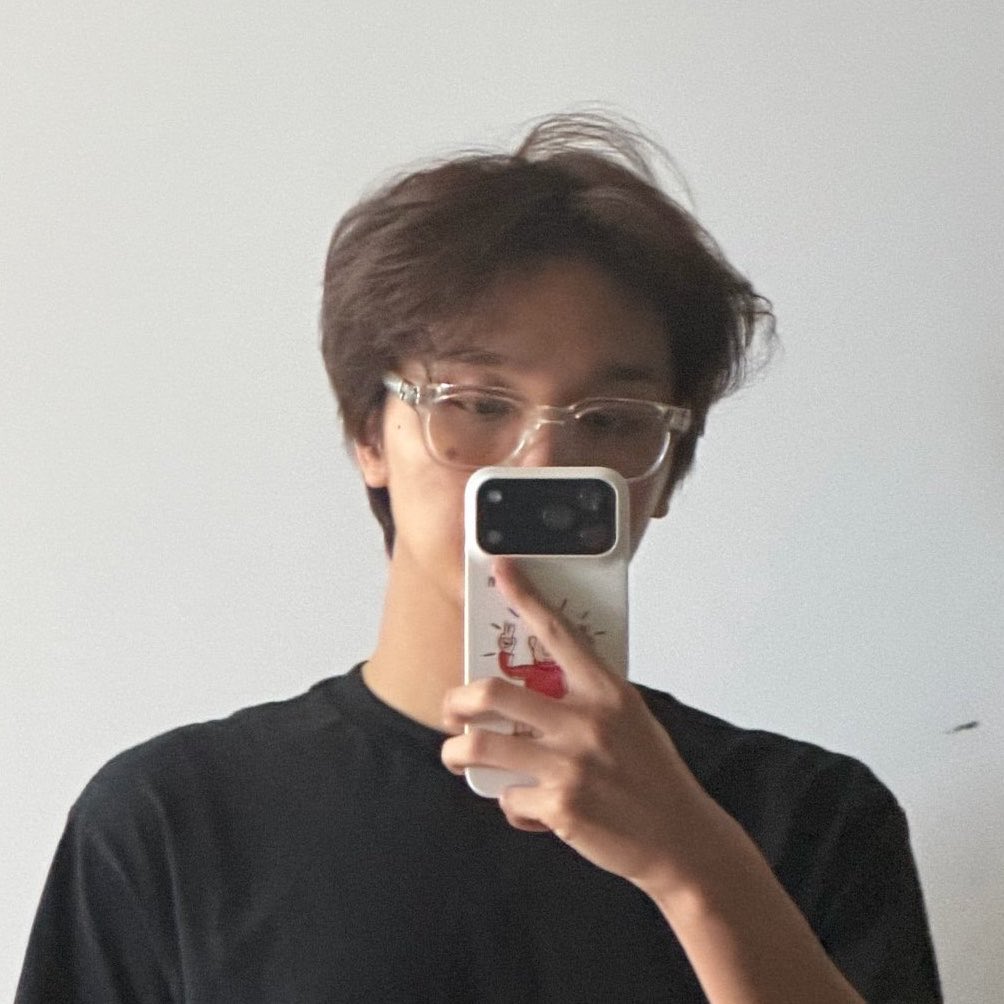 mahaedaily's tweet photo. liat case haechan jadi keinget sesuatu :( https://t.co/EQiyLJC5yc