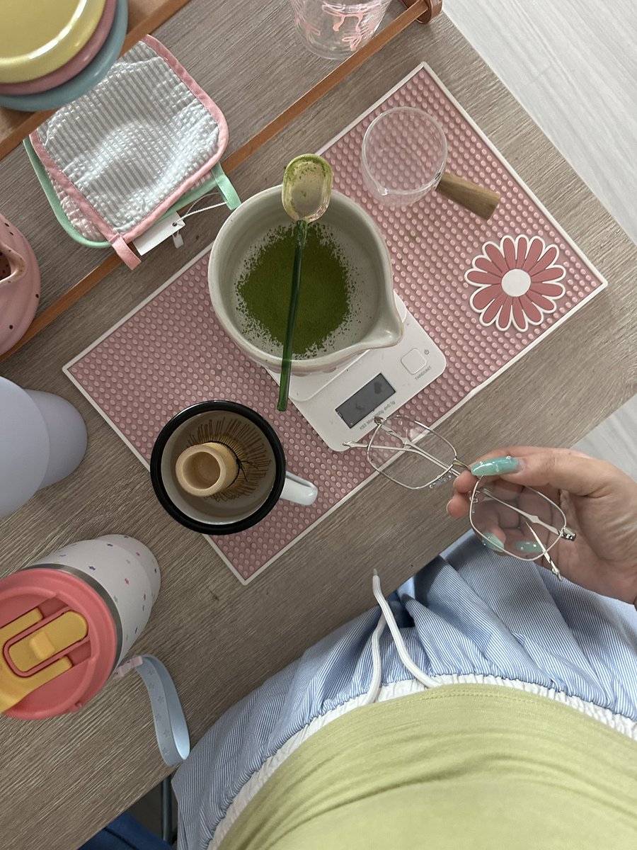 jomjamseyo's tweet photo. matcha day ⭐️🍎🍵🍞 https://t.co/H7DotjpGP3