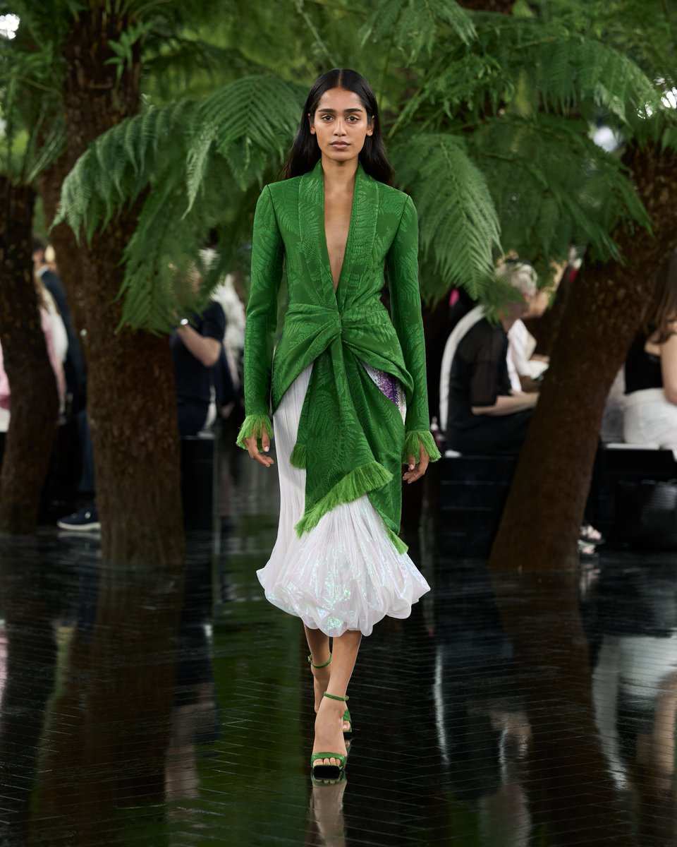 Dior tweet media