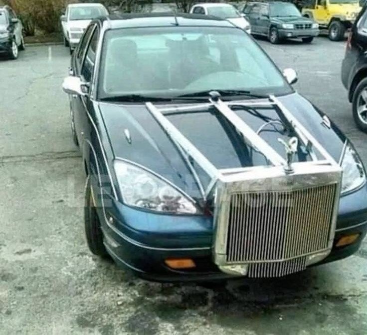BiGG_GIO's tweet photo. E get the kind car wey you go dey drive, when you enter filling station, Dem go direct you go where Dem dey sell kerosene https://t.co/UCCEpggcEo