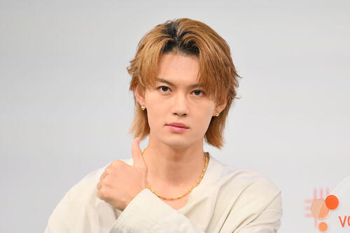 livedoornews's tweet photo. 【断言】M!LK・佐野勇斗「俳優とアイドルどっちが大事？」究極の質問に回答
https://t.co/RPGrWcLpGG

佐野は「僕の中では決まっていて」と切り出すと、「もちろんどっちも大事なんですよ。究極どっちが大事なんだと言われた場合は…アイドルというか、M!LKですね」と答えた。 https://t.co/hnGdviN2jW