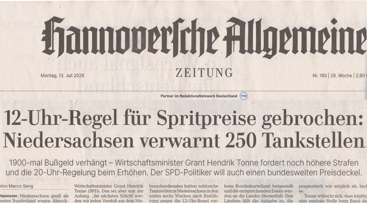 SHomburg's tweet photo. Wirtschaftsminister Tonne (SPD): „Die Aufbereitung der Daten ist zeitaufwendig.” Ähnlich wie bei Lockdowns geht es nicht um den SINN der beknackten 12-Uhr-Regel, sondern nur um Strafen, Überwachung, Stellen. Bürokratieabbau am Limit!

Hintergrund: Die Analogie geht noch weiter, da Jurist Tonne, ohne nach dem Erfolg der Regel zu fragen, eine Verschiebung von 12 Uhr auf 20 Uhr fordert. Damals wurden die Coronaverordnungen fast im Tagestakt umgeschrieben. Evidenz und Evaluierung fehlten.

Zigarettenpäckchen kosten demnächst 12 Euro. Die Politik operiert konsequent an den Wünschen der Wähler vorbei. Die wandern ab. https://t.co/CFJkwvKImu