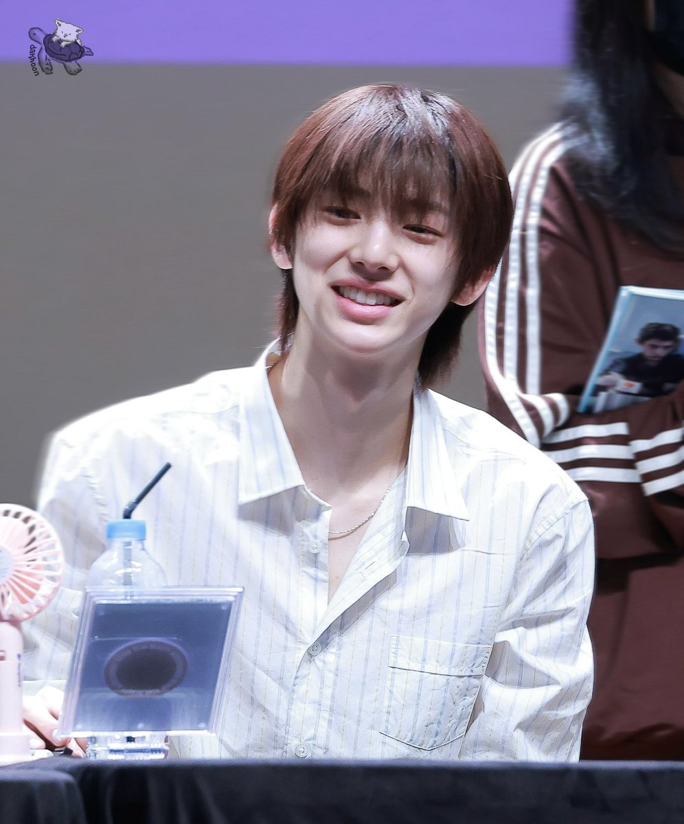 dakhoon_'s tweet photo. 260518 너무 귀엽다😘

#JUHOON #주훈 #CORTIS #코르티스 https://t.co/odJtXpgq3U