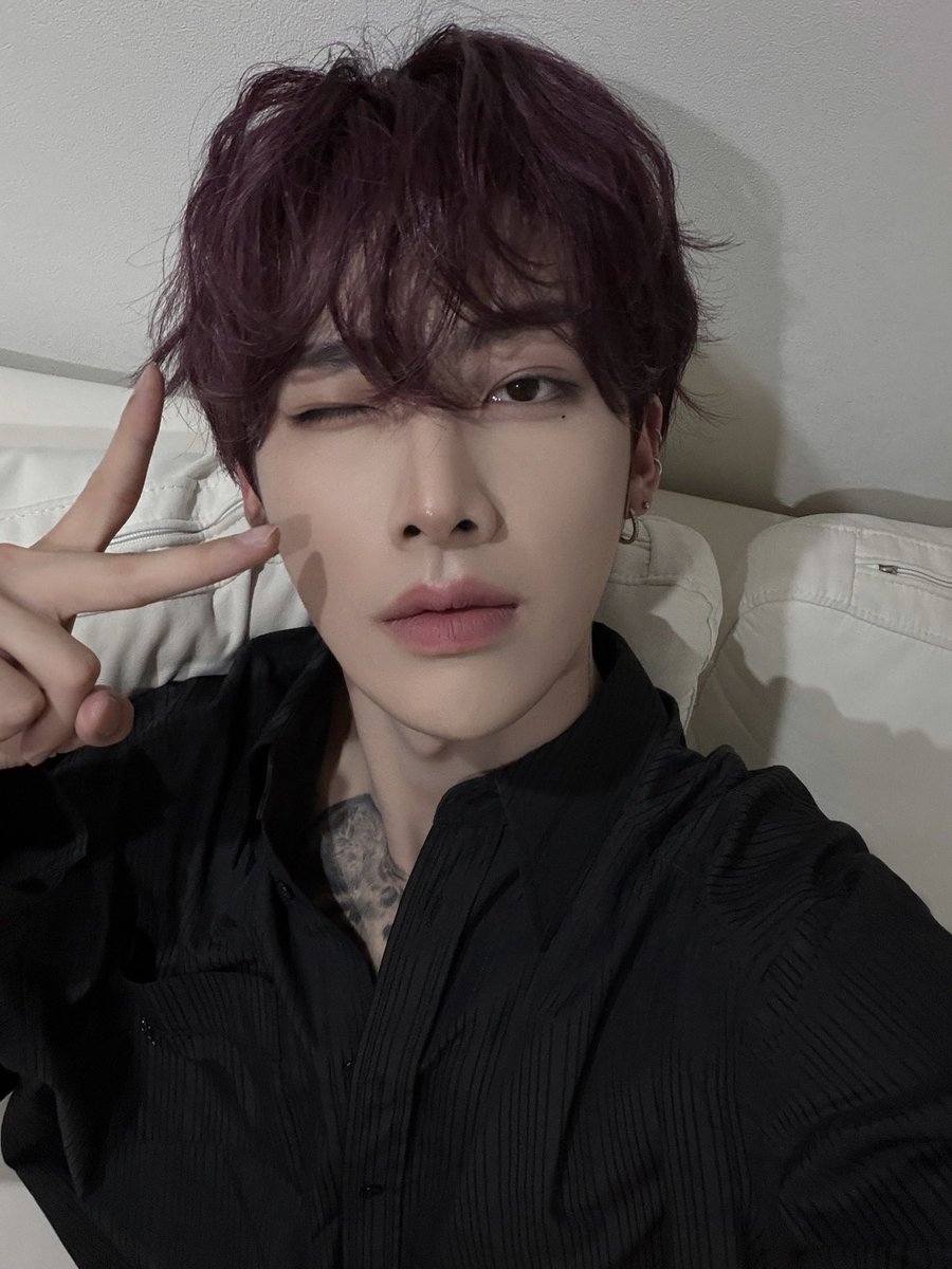 quanruichat's tweet photo. 260713 🐱📸 5:06PM https://t.co/jGx7BvdMmR