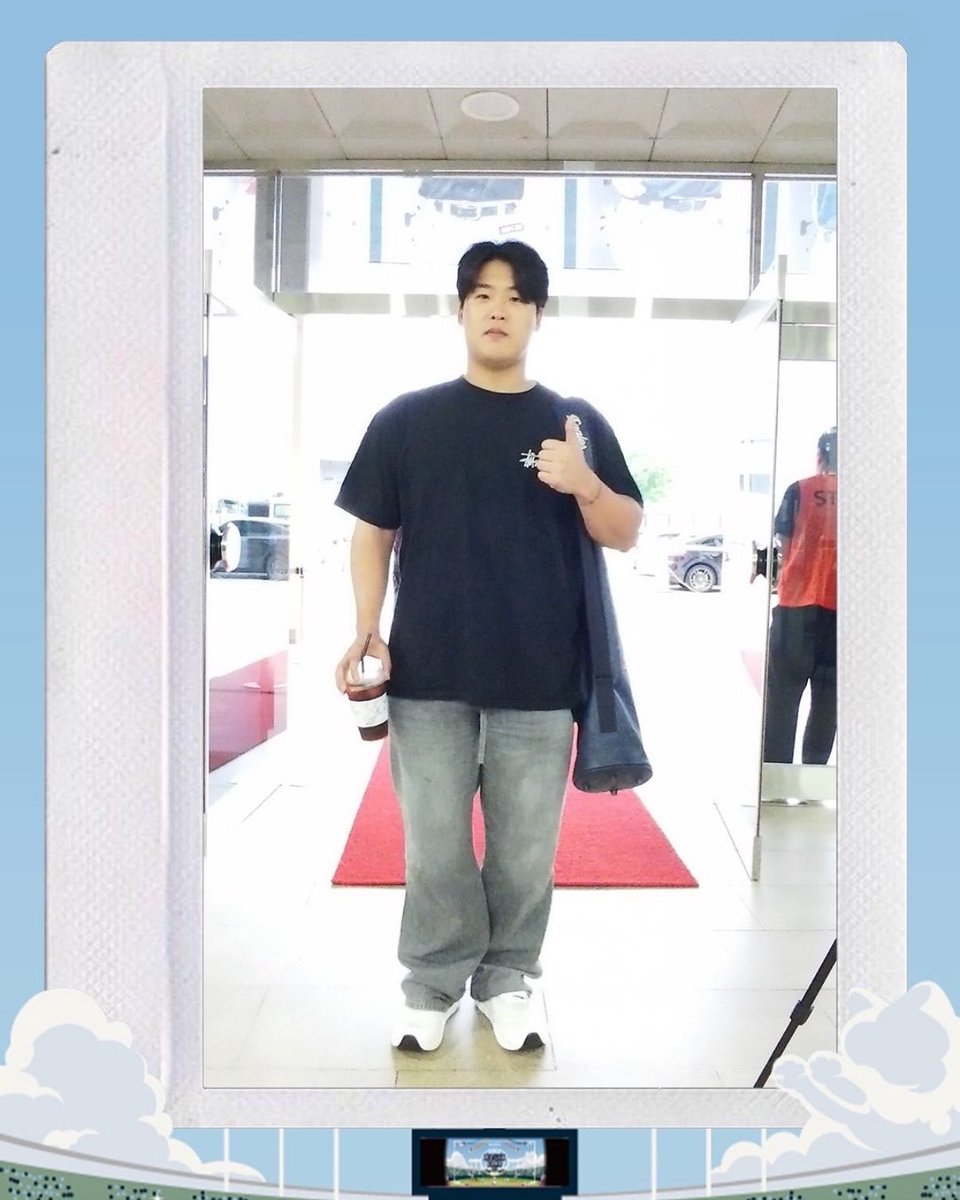 하루 tweet media