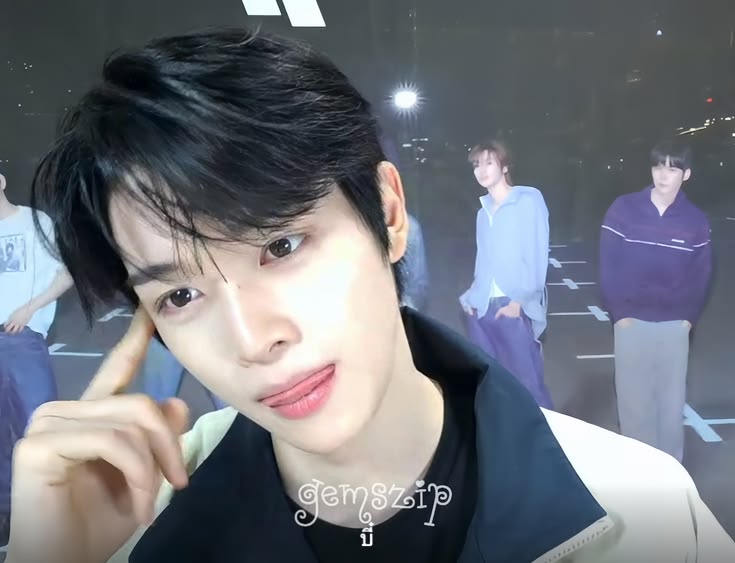 hourlysungchan's tweet photo. #RIIZE #라이즈 #SUNGCHAN #성찬

@RIIZE_official https://t.co/mb2qqgjhWp