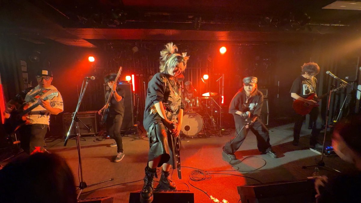 GO17327102's tweet photo. 昨日はUnknown Sight 梅田Zeela
アトリエバンドでした！
いつもと違う雰囲気で楽しかったです✨️

Date of Destinyは次回8/1(土)ワンマンでございます😊
こちらもよろしくお願いします🎸 https://t.co/PDv5zx97Cw